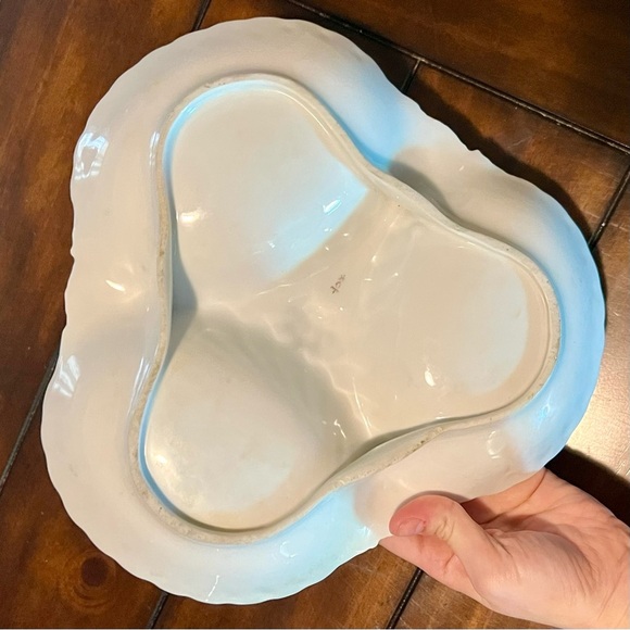 Vintage White Porcelain Divided Serving Dish – Shell Pattern with Handle - Picture 7 of 13